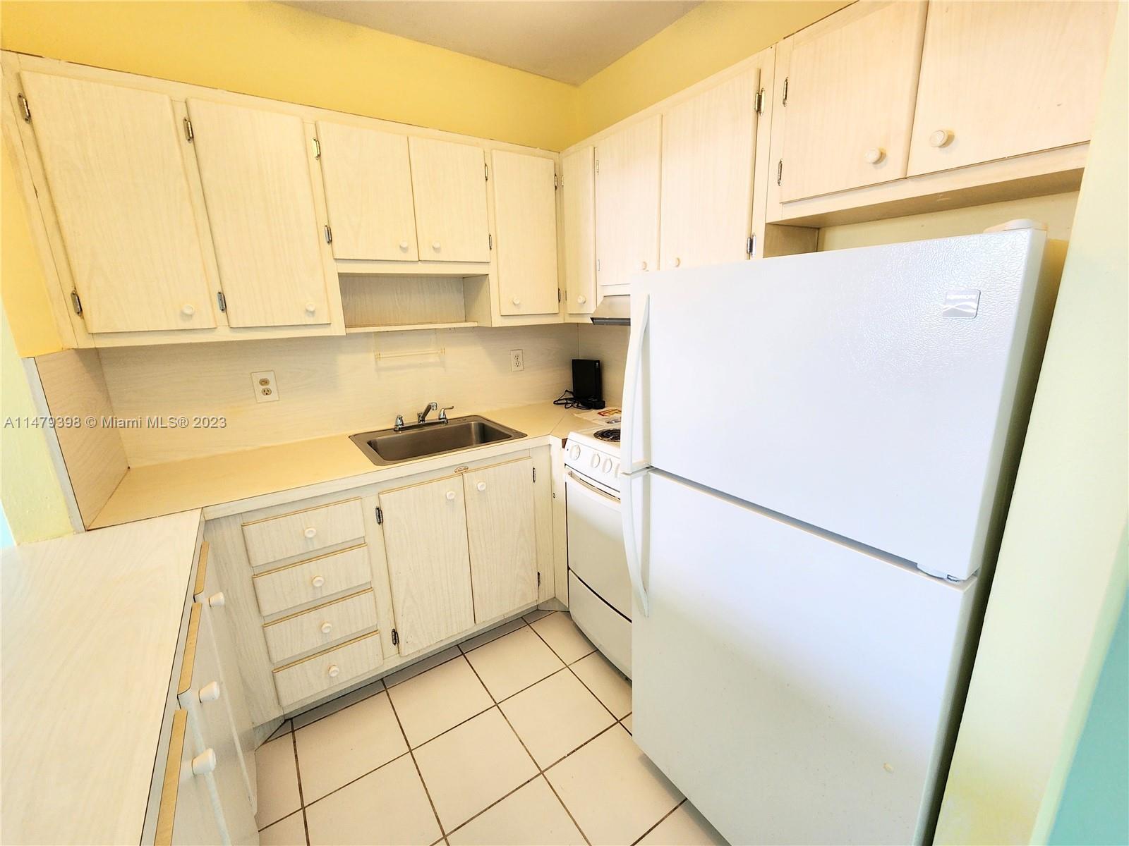 1801 South Surf Road, Unit 1D Hollywood, FL 33019 - Photo 13 of 23 Gallery Image 13