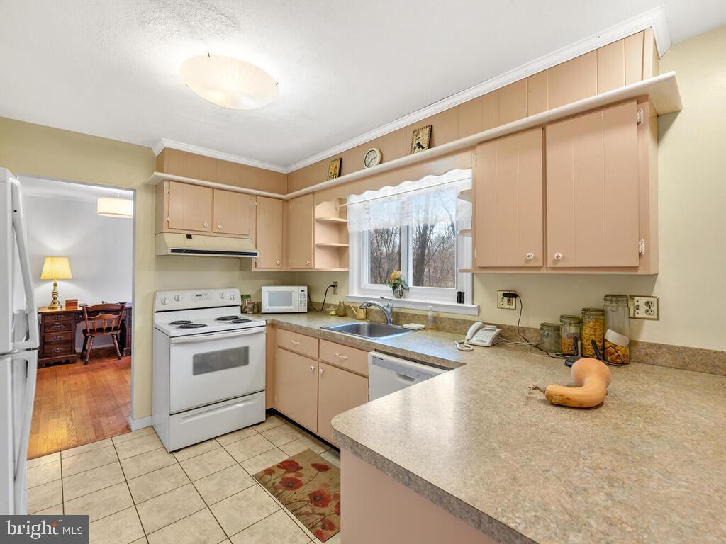 6014 Snowdens Run Road Sykesville, MD 21784 - Photo 14 of 56 Gallery Image 14