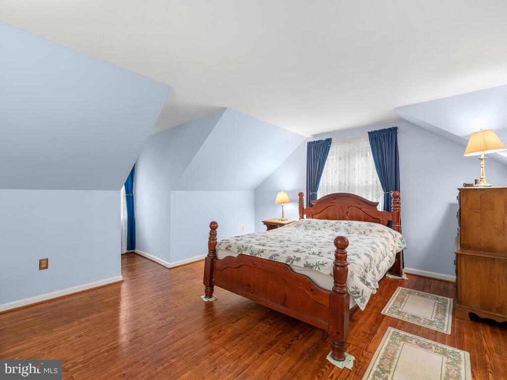 6014 Snowdens Run Road Sykesville, MD 21784 - Photo 20 of 56 Upper level main bedroom