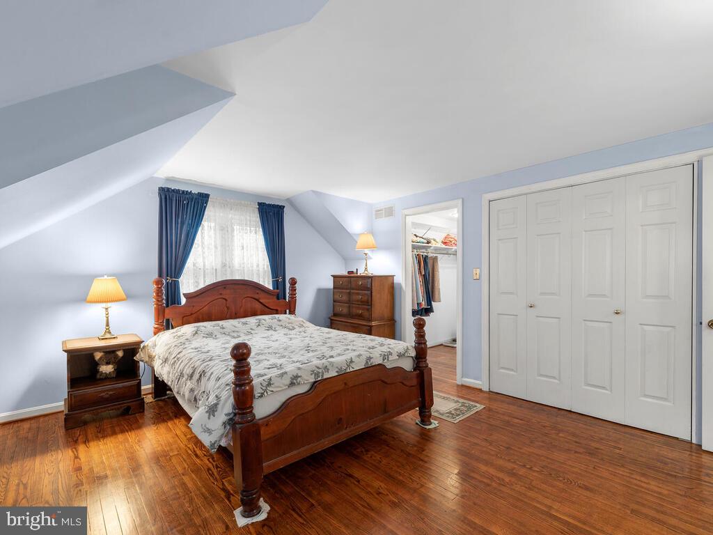 6014 Snowdens Run Road Sykesville, MD 21784 - Photo 21 of 56 Upper level primary bedroom