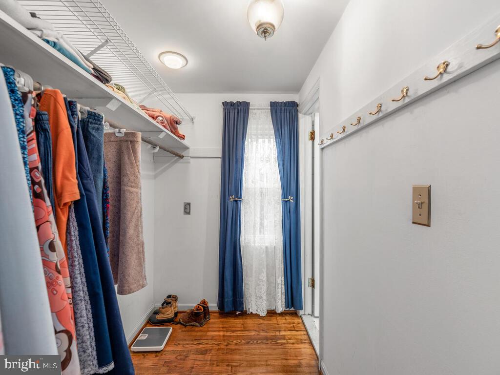 6014 Snowdens Run Road Sykesville, MD 21784 - Photo 23 of 56 Primary bedroom walk-in closet