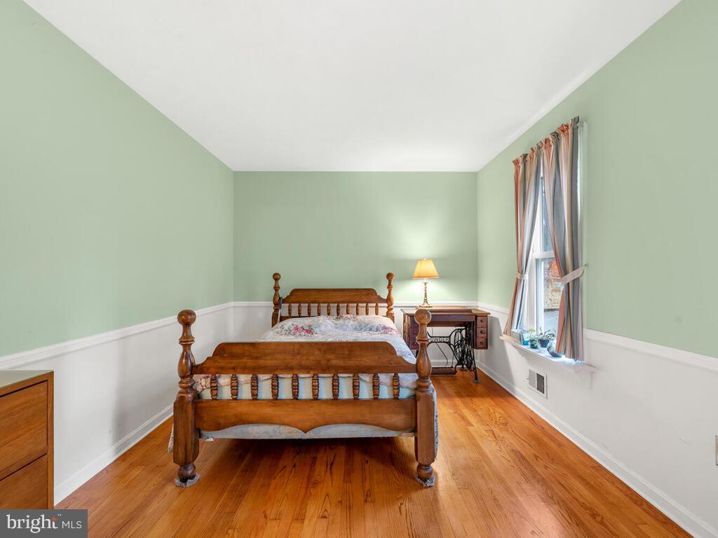 6014 Snowdens Run Road Sykesville, MD 21784 - Photo 31 of 56 Main level bedroom