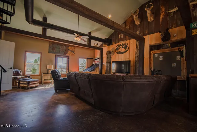 $699,000 | 1640 Rowe Road, Dundee, MS 38626