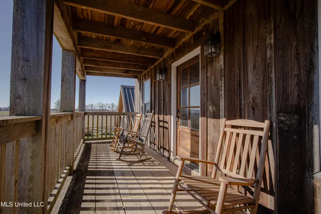 $699,000 | 1640 Rowe Road, Dundee, MS 38626