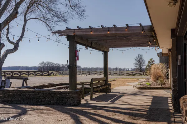 $649,000 | 1640 Rowe Road, Dundee, MS 38626