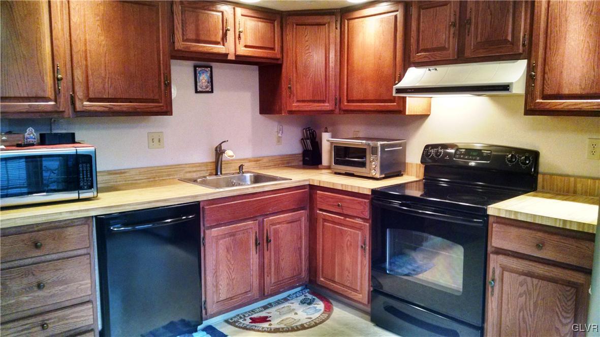 148 Springhouse Road Allentown, PA 18104 - Photo 5 of 25 Gallery Image 5