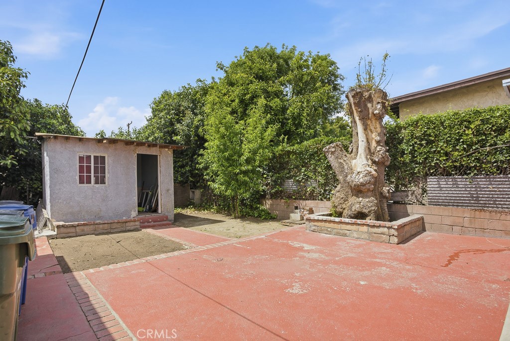 1430 Celis Street San Fernando, CA 91340 - Photo 9 of 11