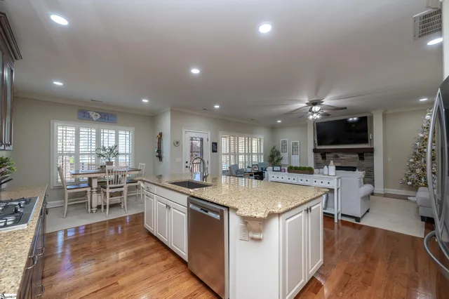 $629,900 | 109 Malibu Lane, Simpsonville, SC 29680