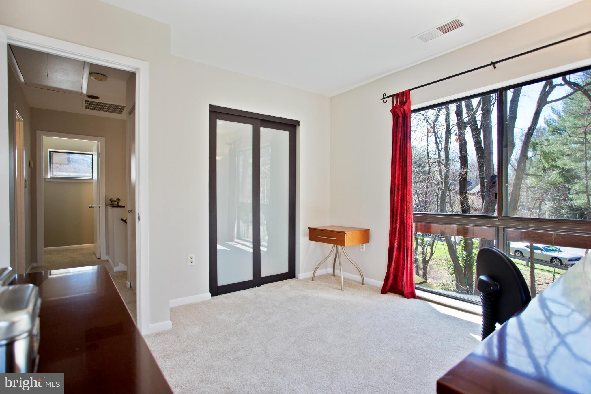 2040 Lakebreeze Way Reston, VA 20191 - Photo 21 of 29