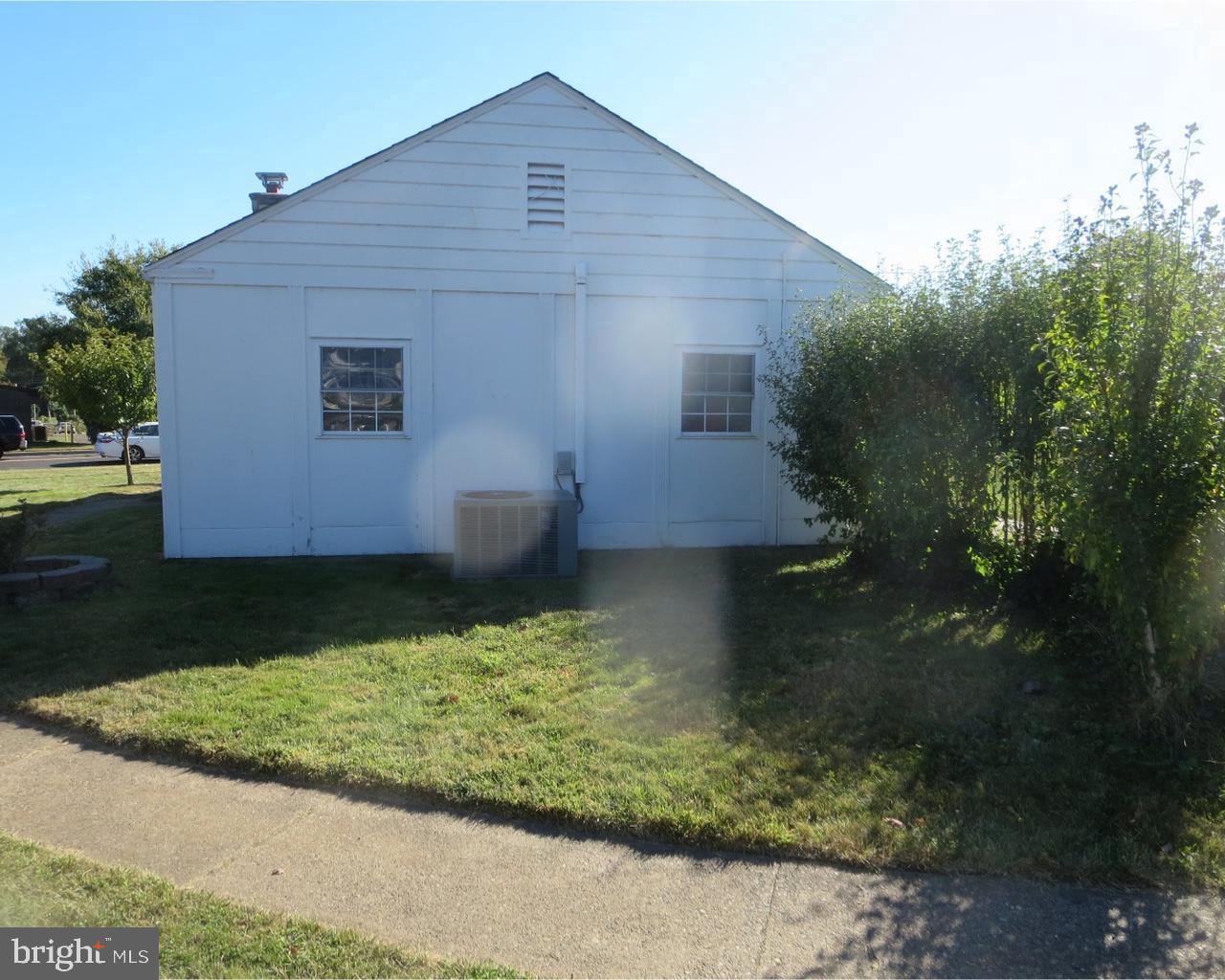 289 Trenton Road Fairless Hills, PA 19030 - Photo 4 of 23 Gallery Image 4