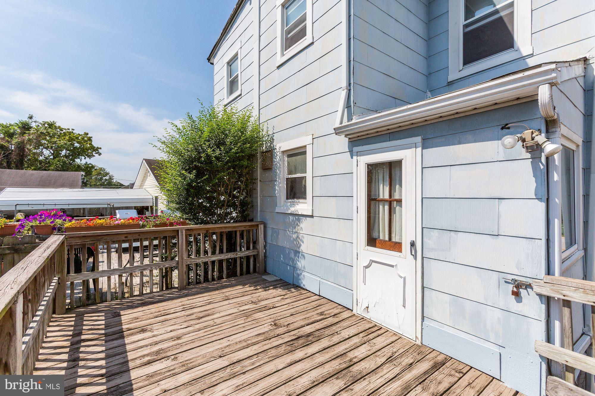 3609 Hineline Road Baltimore, MD 21229 - Photo 30 of 40 Rear Deck