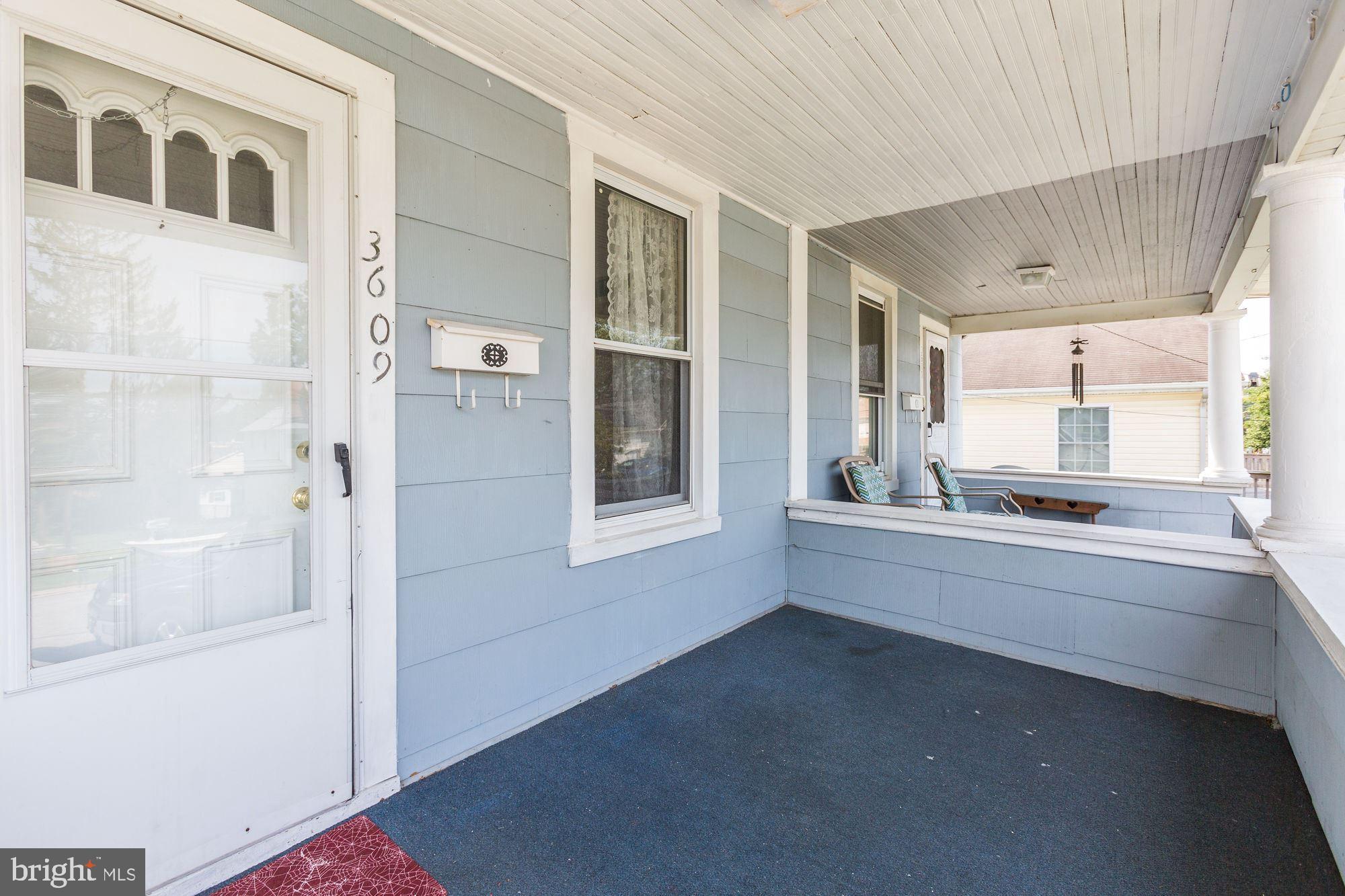 3609 Hineline Road Baltimore, MD 21229 - Photo 4 of 40 Roomy Front Porch