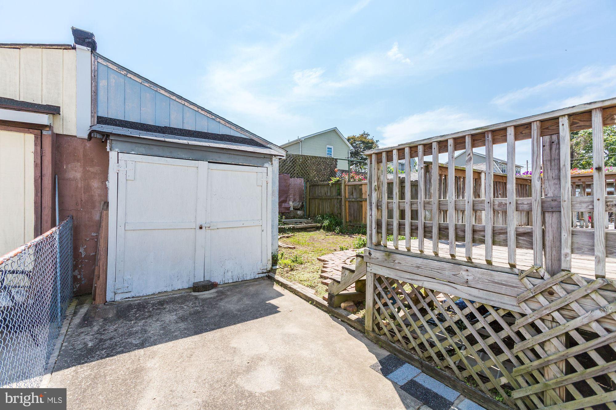 3609 Hineline Road Baltimore, MD 21229 - Photo 33 of 40 Garage