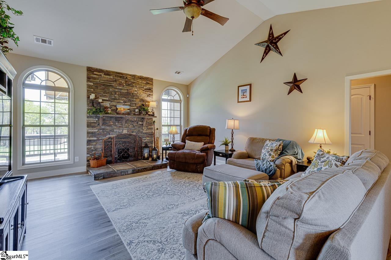 735 Allendale Road Woodruff, SC 29388 - Photo 6 of 36