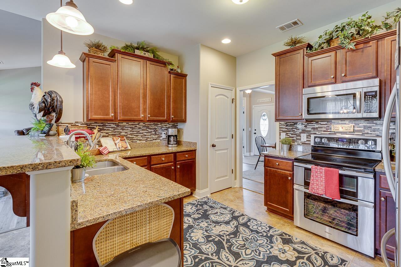 735 Allendale Road Woodruff, SC 29388 - Photo 10 of 36