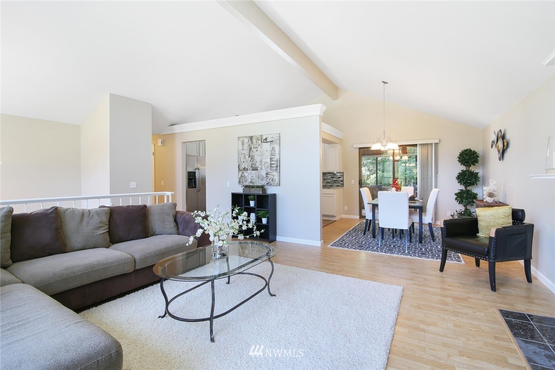 17529 17th Drive Southeast Bothell, WA 98012 - Photo 5 of 25