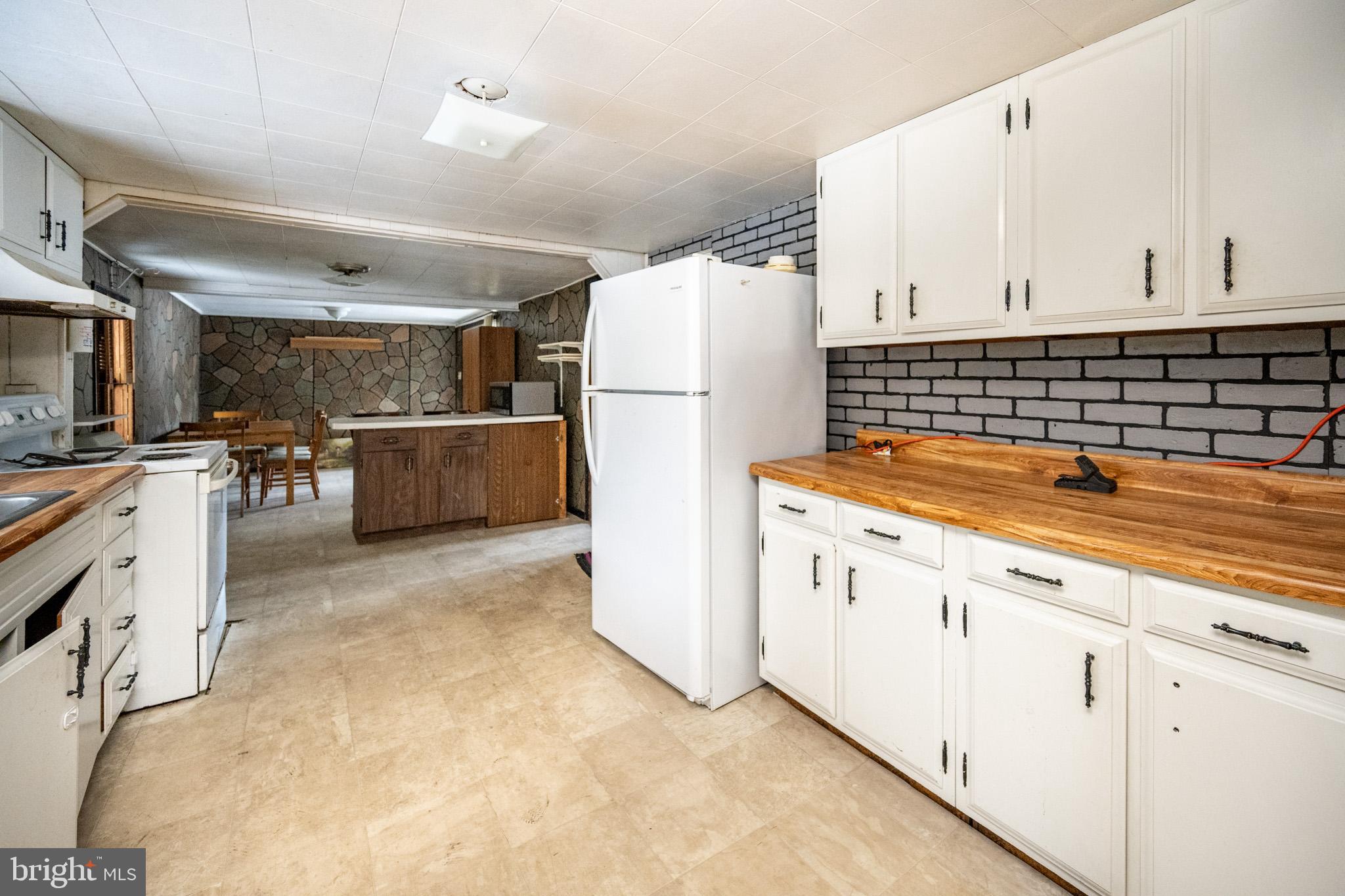 1358 Crellin Underwood Road Oakland, MD 21550 - Photo 24 of 37