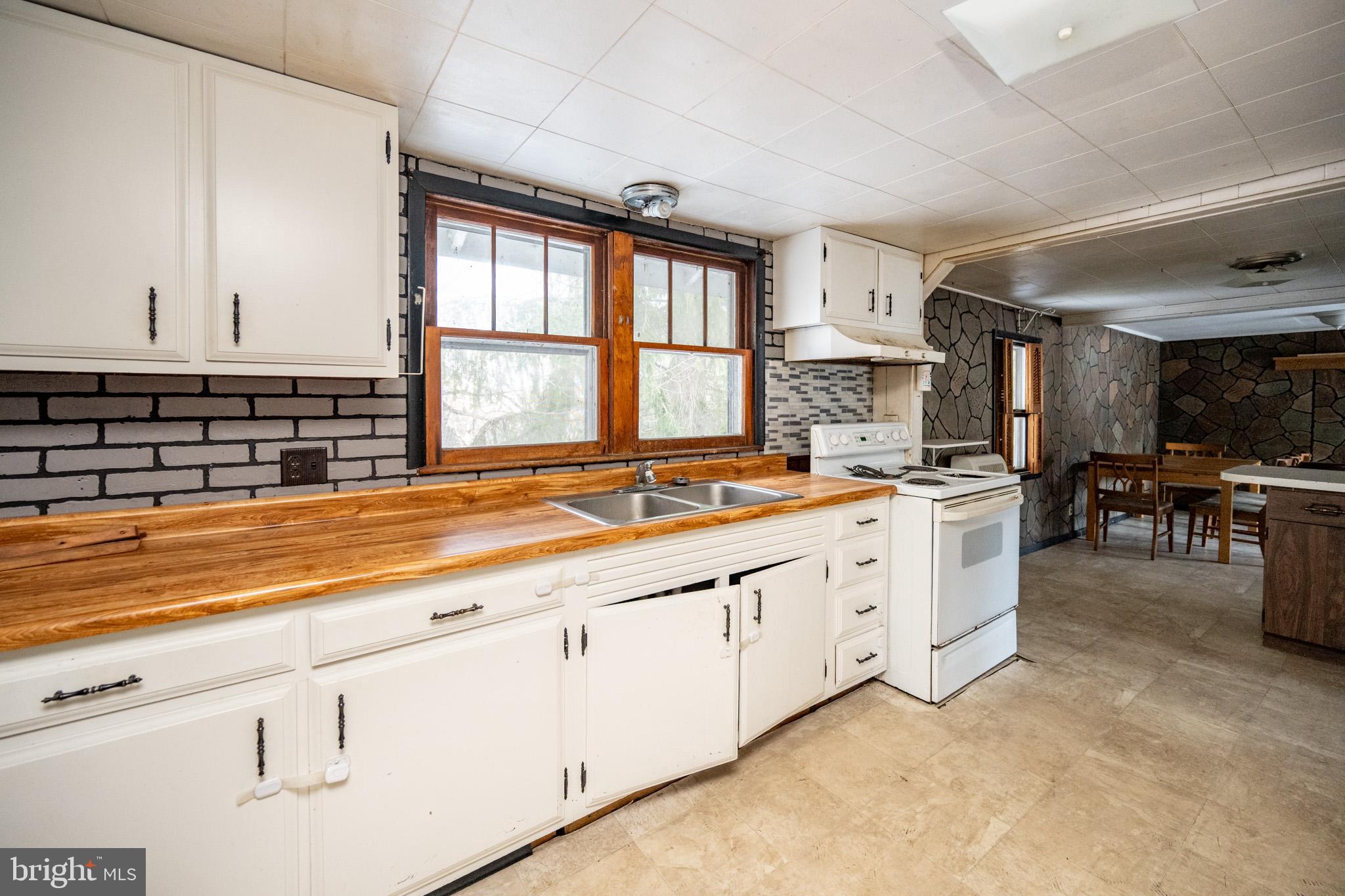 1358 Crellin Underwood Road Oakland, MD 21550 - Photo 26 of 37