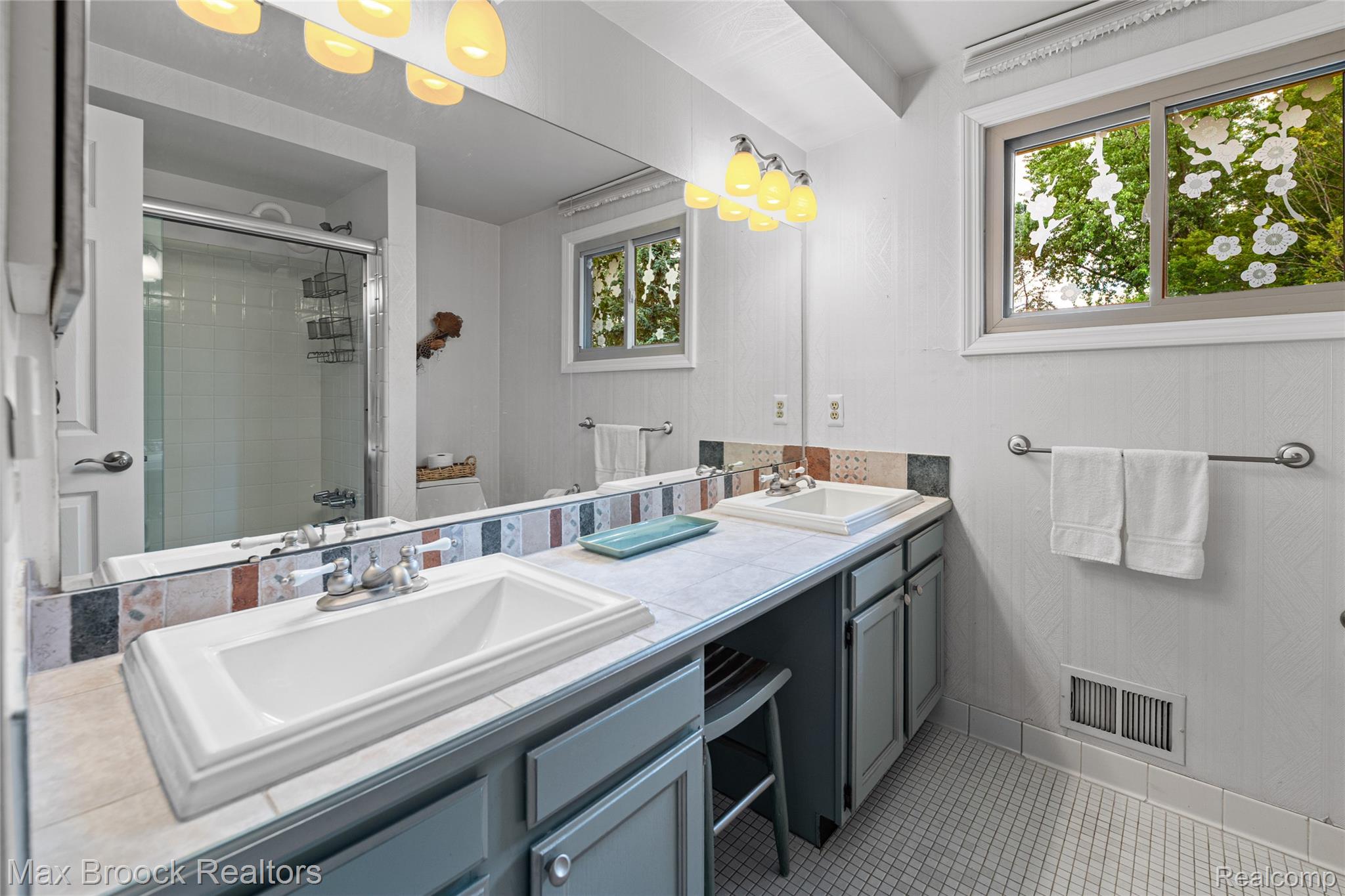 2801 Baltane Road West Bloomfield, MI 48323 - Photo 25 of 34 Full Bath