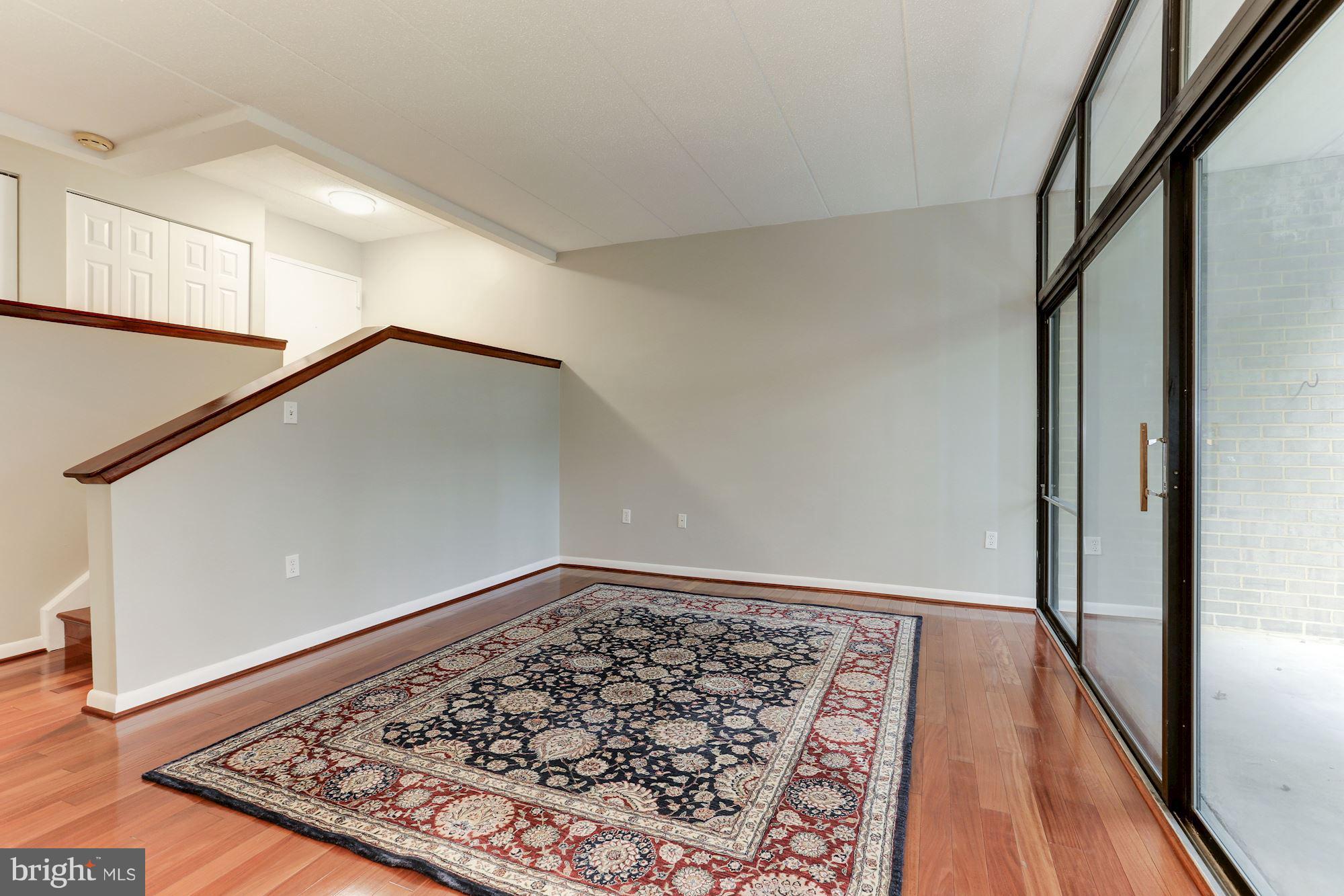 2100 Green Watch Way, Unit 201 Reston, VA 20191 - Photo 5 of 29 Large living room