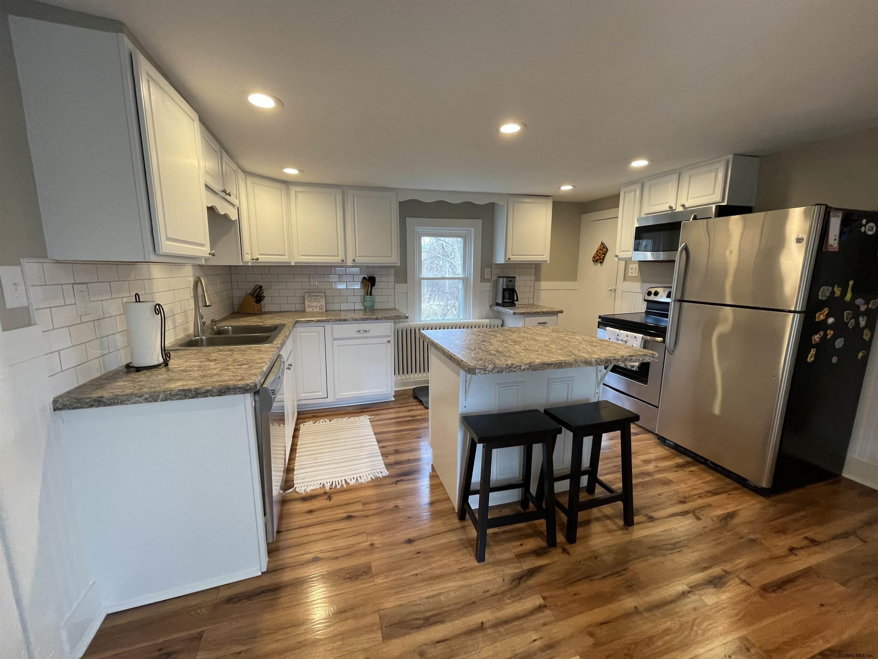 123 Spring Road Glenville, NY 12302 - Photo 4 of 58 Photo 5