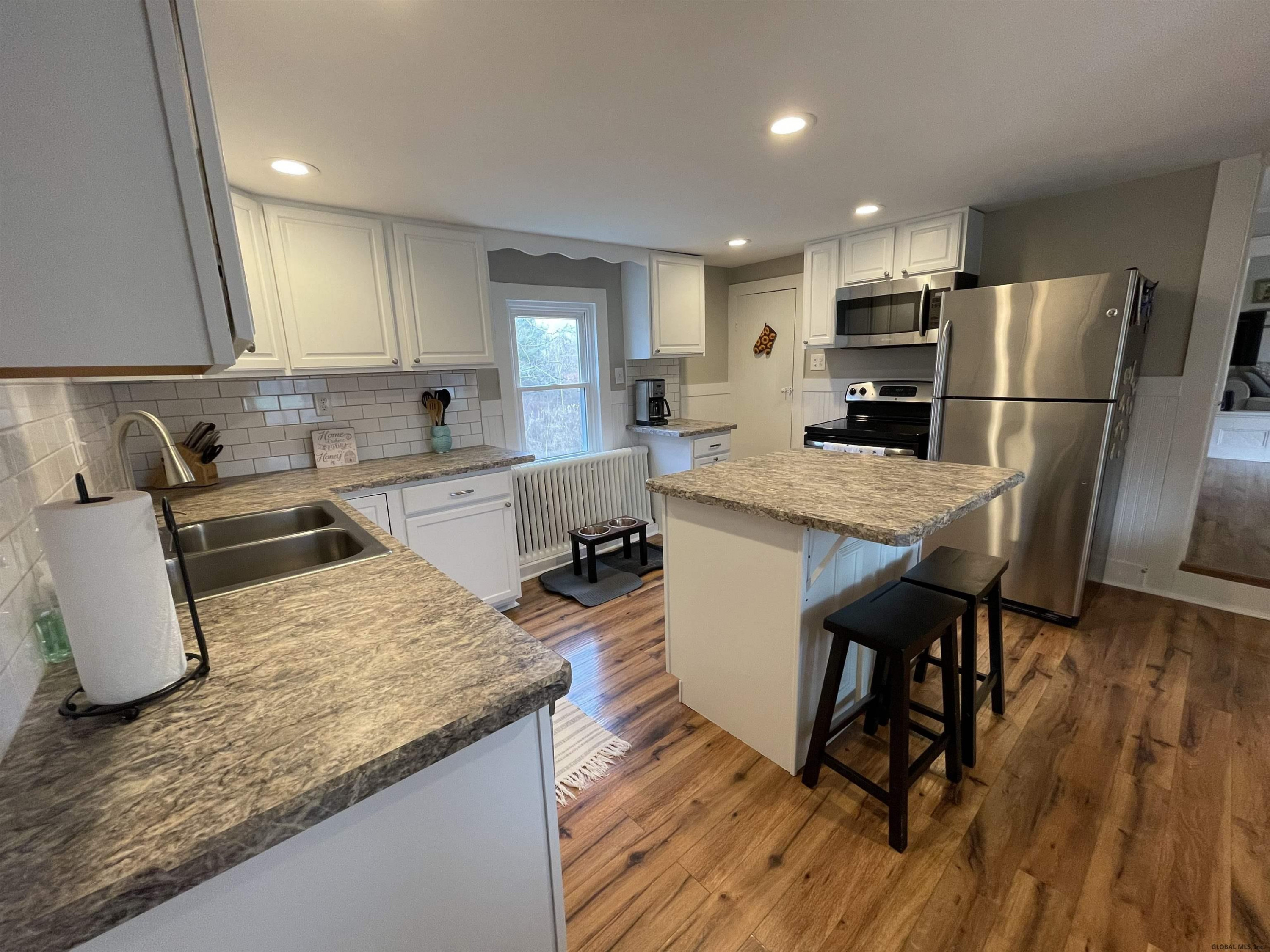 123 Spring Road Glenville, NY 12302 - Photo 6 of 58 Photo 7