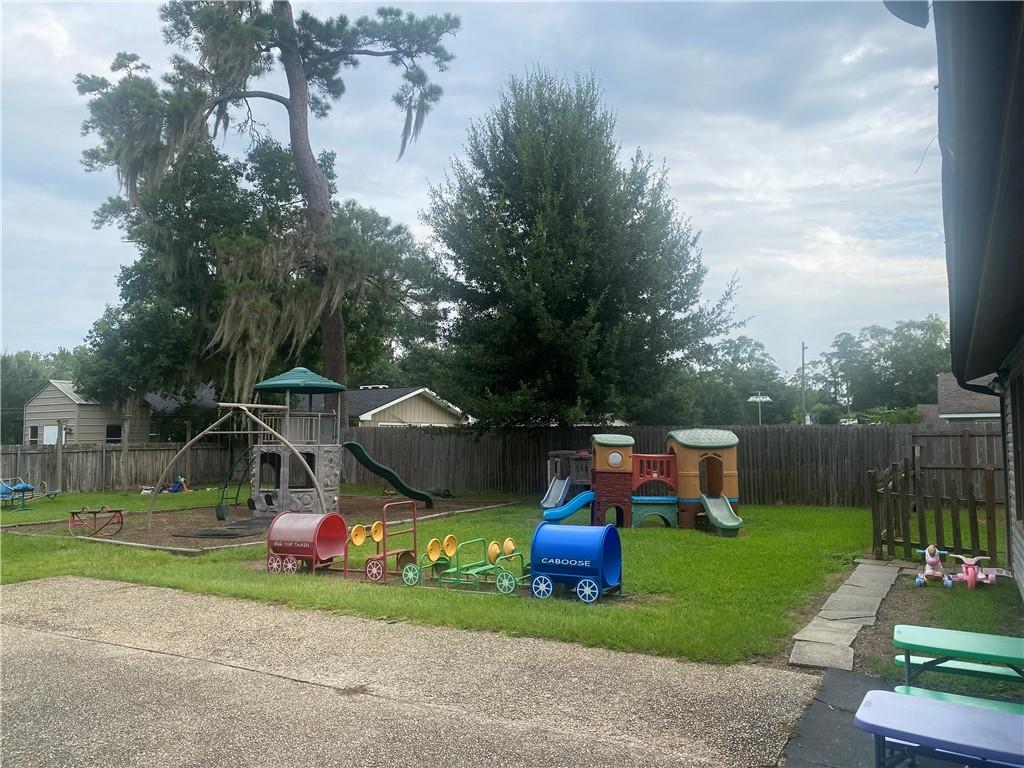 2433 Monroe Street Mandeville, LA 70448 - Photo 20 of 30