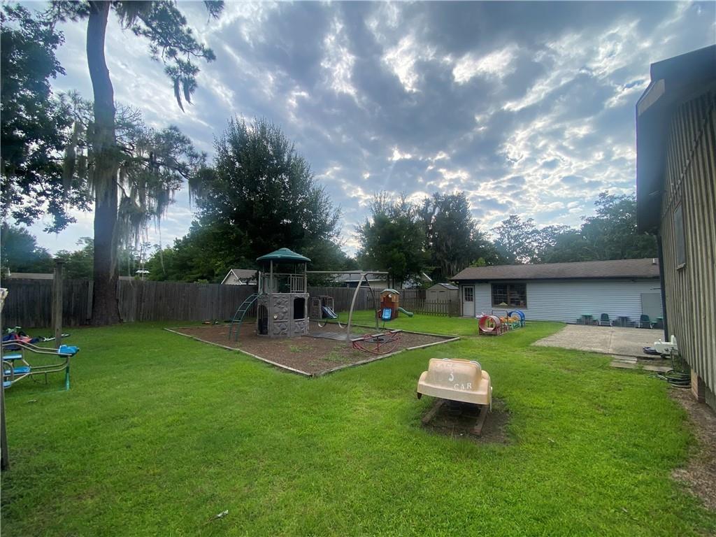 2433 Monroe Street Mandeville, LA 70448 - Photo 22 of 30