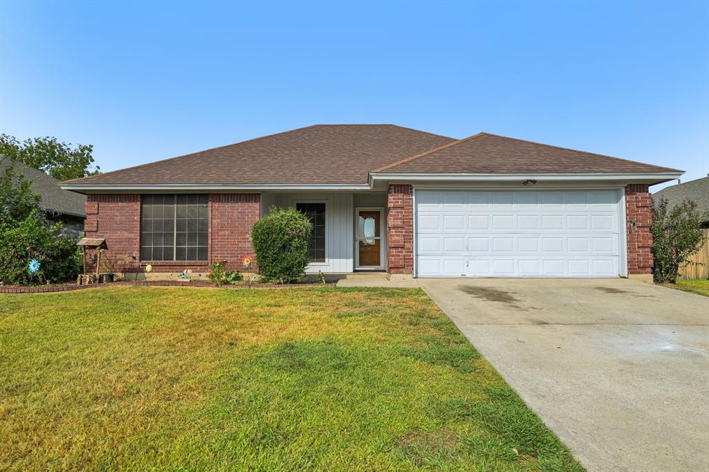 609 Ruth Drive Kennedale, TX 76060 - Photo 2 of 36 Gallery Image 2