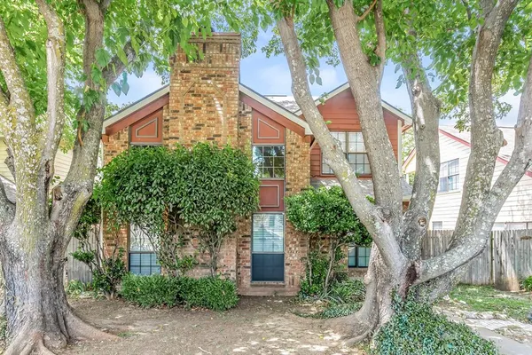 $2,020 | 152 High Pointe Lane, Cedar Hill, TX 75104