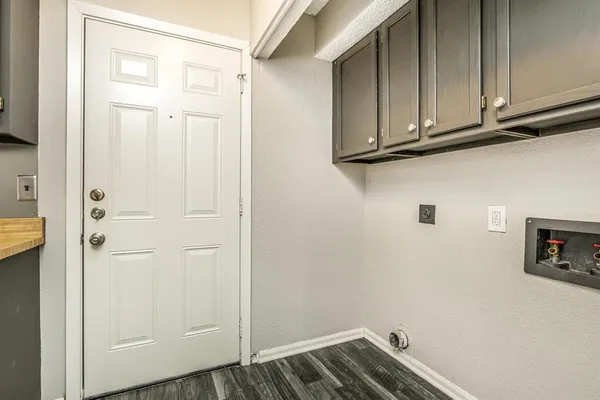 $2,020 | 152 High Pointe Lane, Cedar Hill, TX 75104