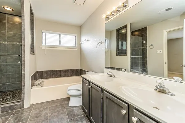 $2,020 | 152 High Pointe Lane, Cedar Hill, TX 75104