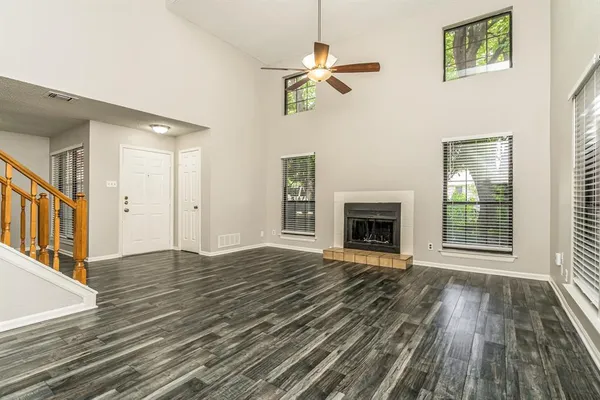 $2,020 | 152 High Pointe Lane, Cedar Hill, TX 75104