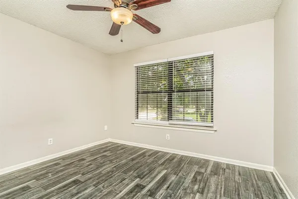 $2,020 | 152 High Pointe Lane, Cedar Hill, TX 75104