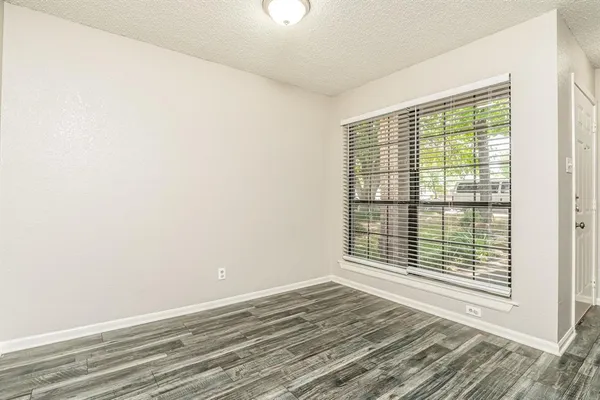 $2,020 | 152 High Pointe Lane, Cedar Hill, TX 75104