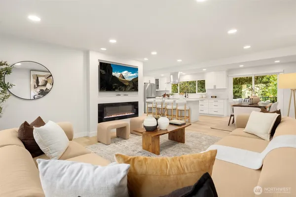 $2,374,975 | 4615 88th Avenue Southeast, Mercer Island, WA 98040