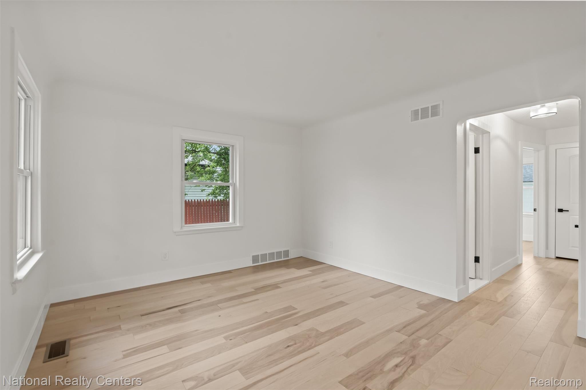 2616 Kenmore Road Berkley, MI 48072 - Photo 8 of 39 Kenmore-15.jpg