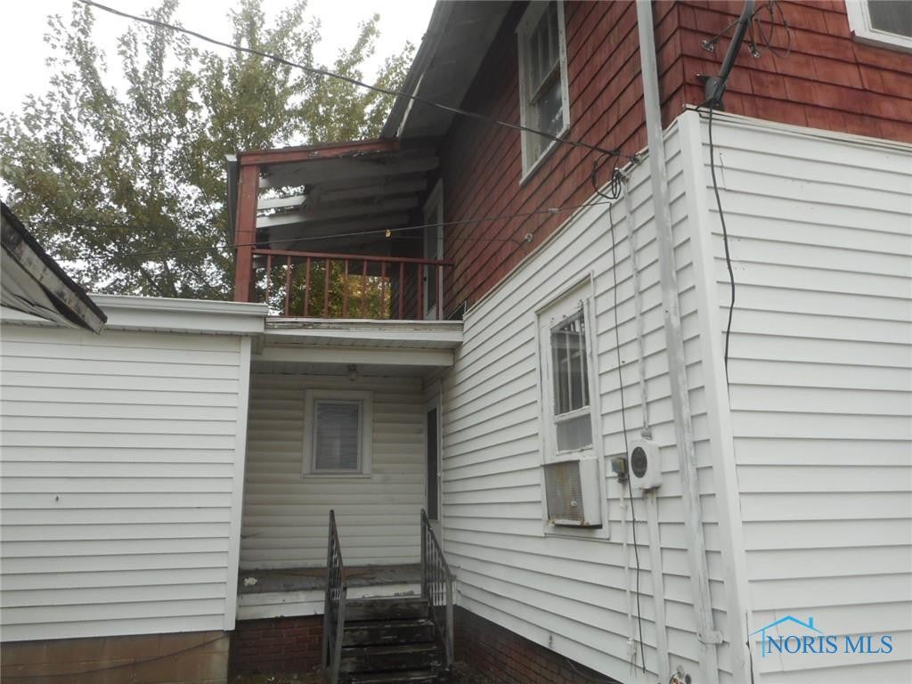 1427 Addington Road Toledo, OH 43607 - Photo 5 of 28 Gallery Image 5