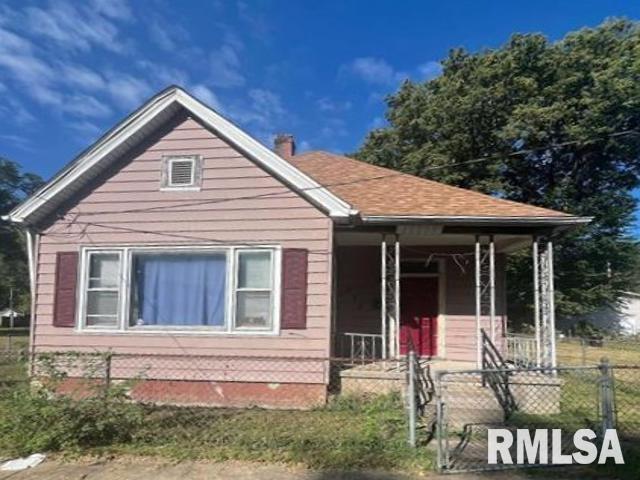213 North Webster Street Peoria, IL 61605 - Photo 1 of 7