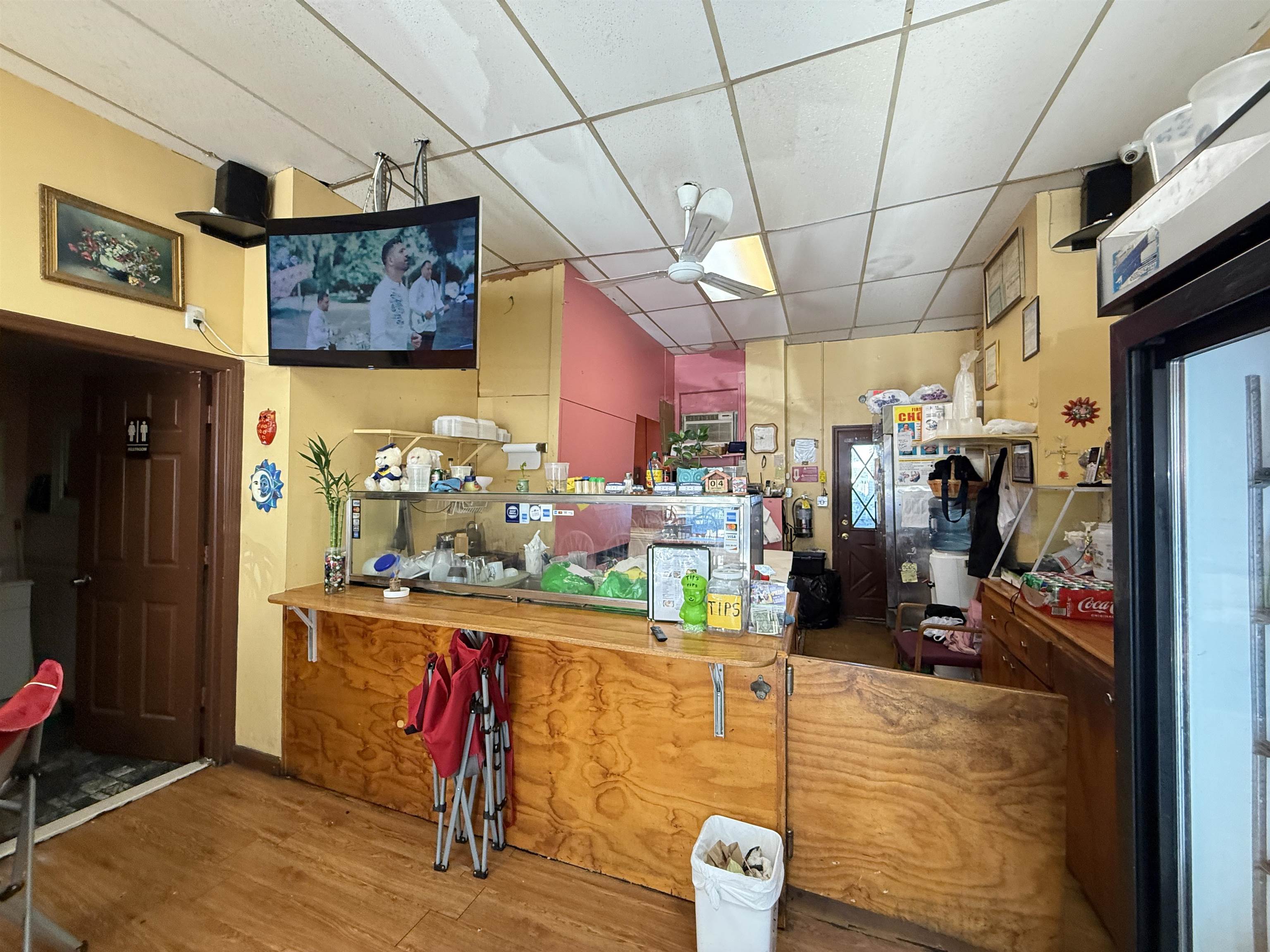 1309 Summit Avenue Union City, NJ 07087 - Photo 5 of 31