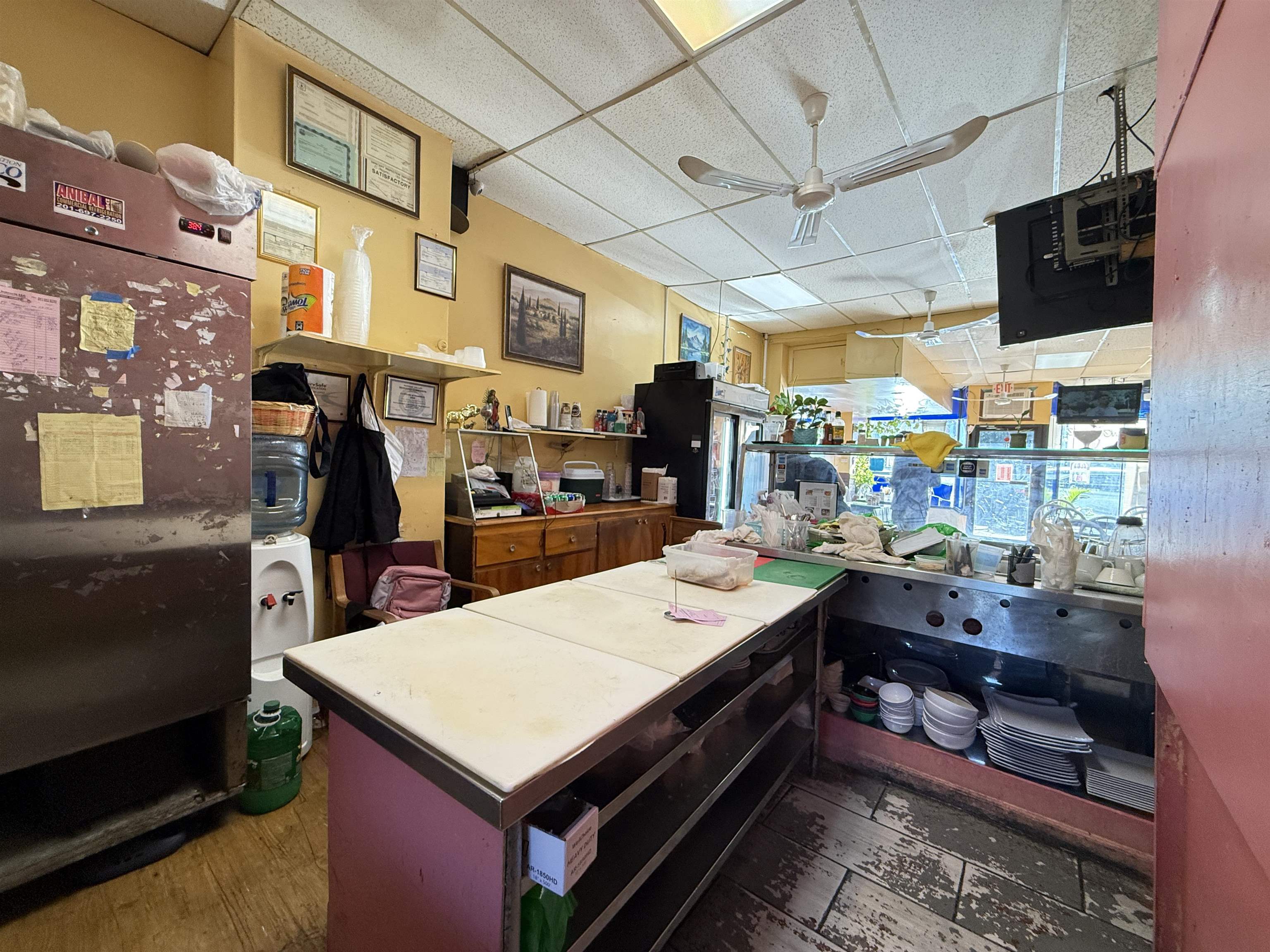 1309 Summit Avenue Union City, NJ 07087 - Photo 7 of 31