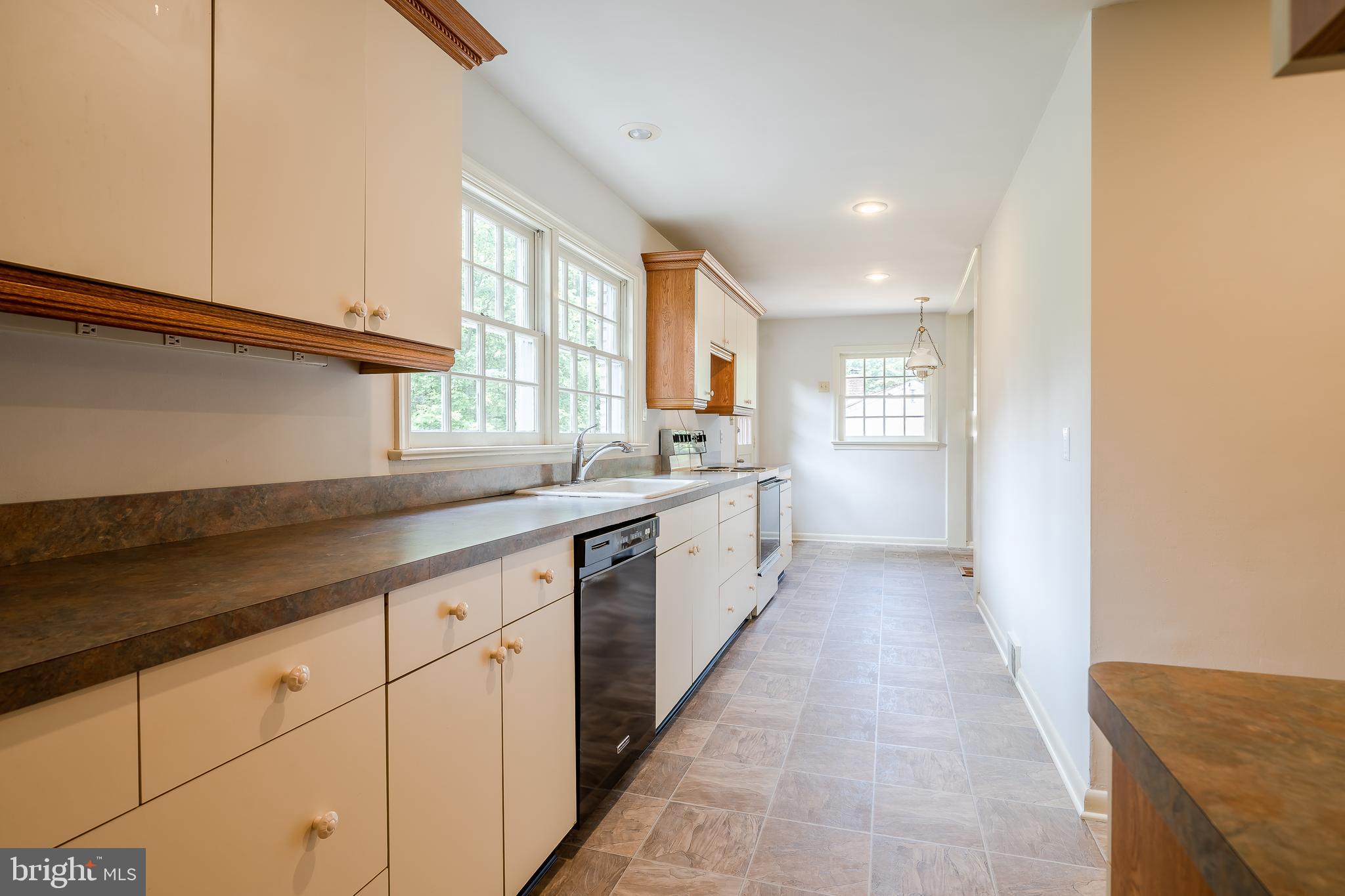 2602 Arbor Road Broomall, PA 19008 - Photo 11 of 38 Gallery Image 11