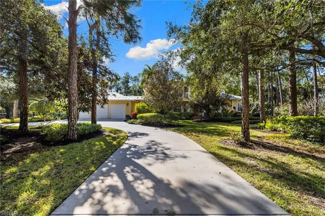 $2,400,000 | 6320 English Oaks Lane, Naples, FL 34119