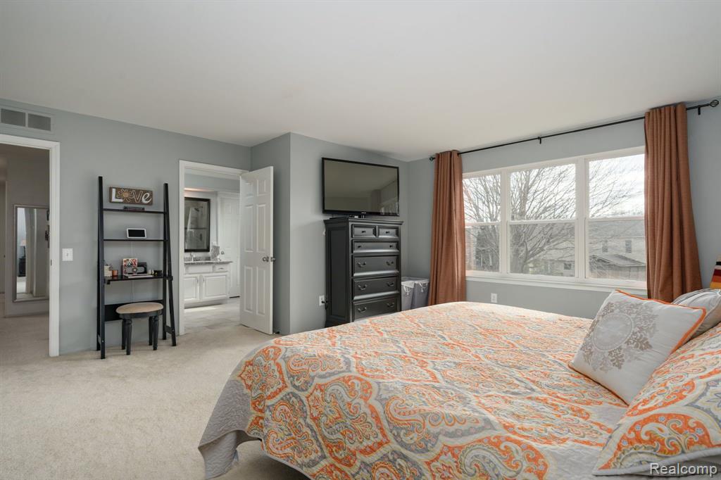 2011 Fairfield Drive Rochester Hills, MI 48306 - Photo 26 of 47