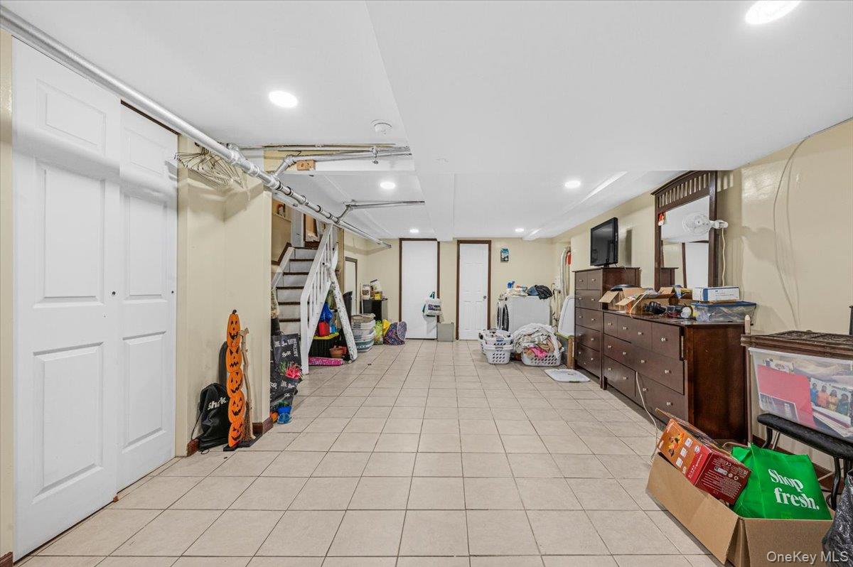 221-73 91st Road Queens, NY 11428 - Photo 13 of 33