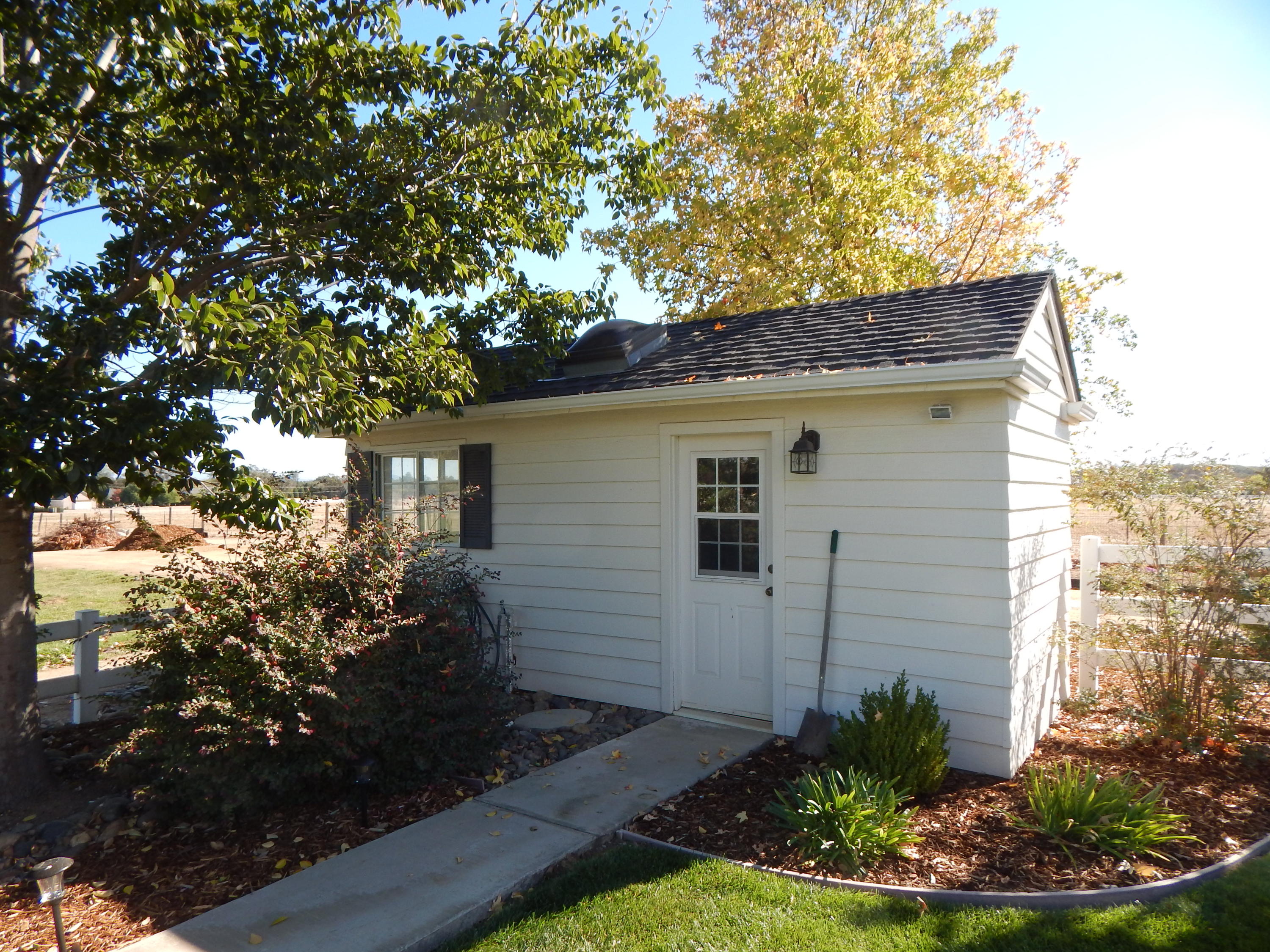 8375 Maynard Road Palo Cedro, CA 96073 - Photo 40 of 111 DSCN3226
