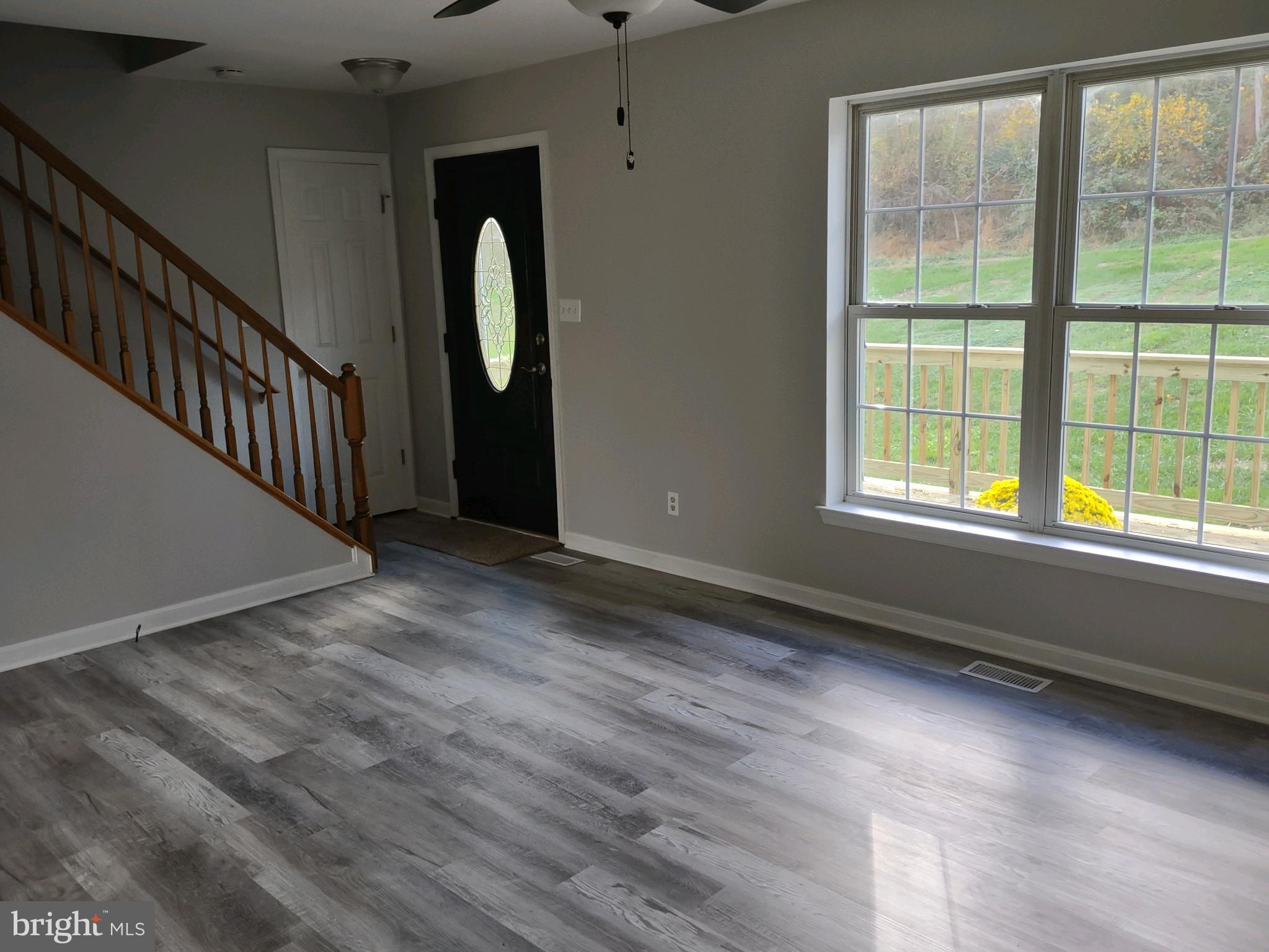 63 Myers Road Delta, PA 17314 - Photo 10 of 24 Living Room