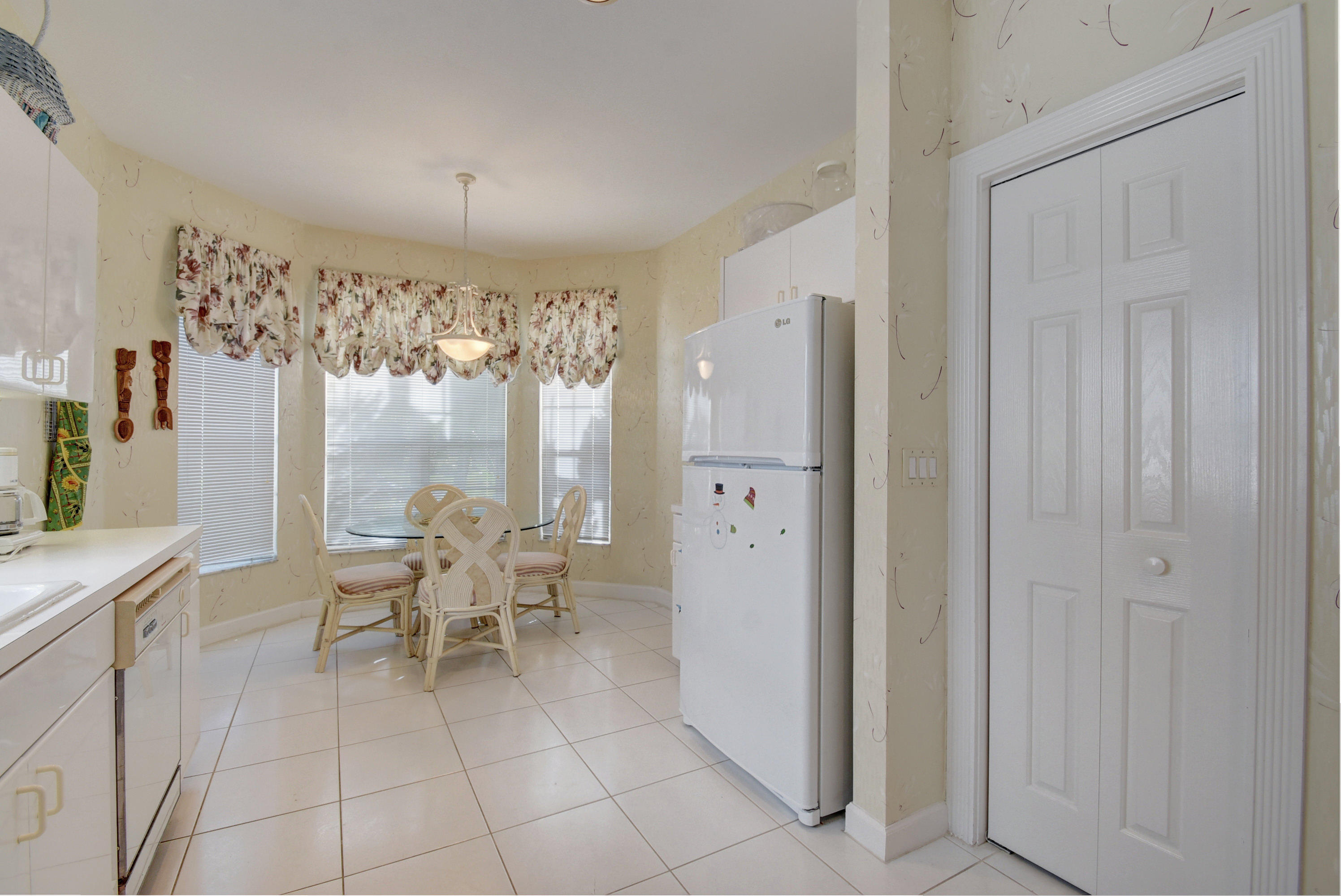 5835 Northwest 42nd Terrace Boca Raton, FL 33496 - Photo 11 of 24 Kitchen - 3