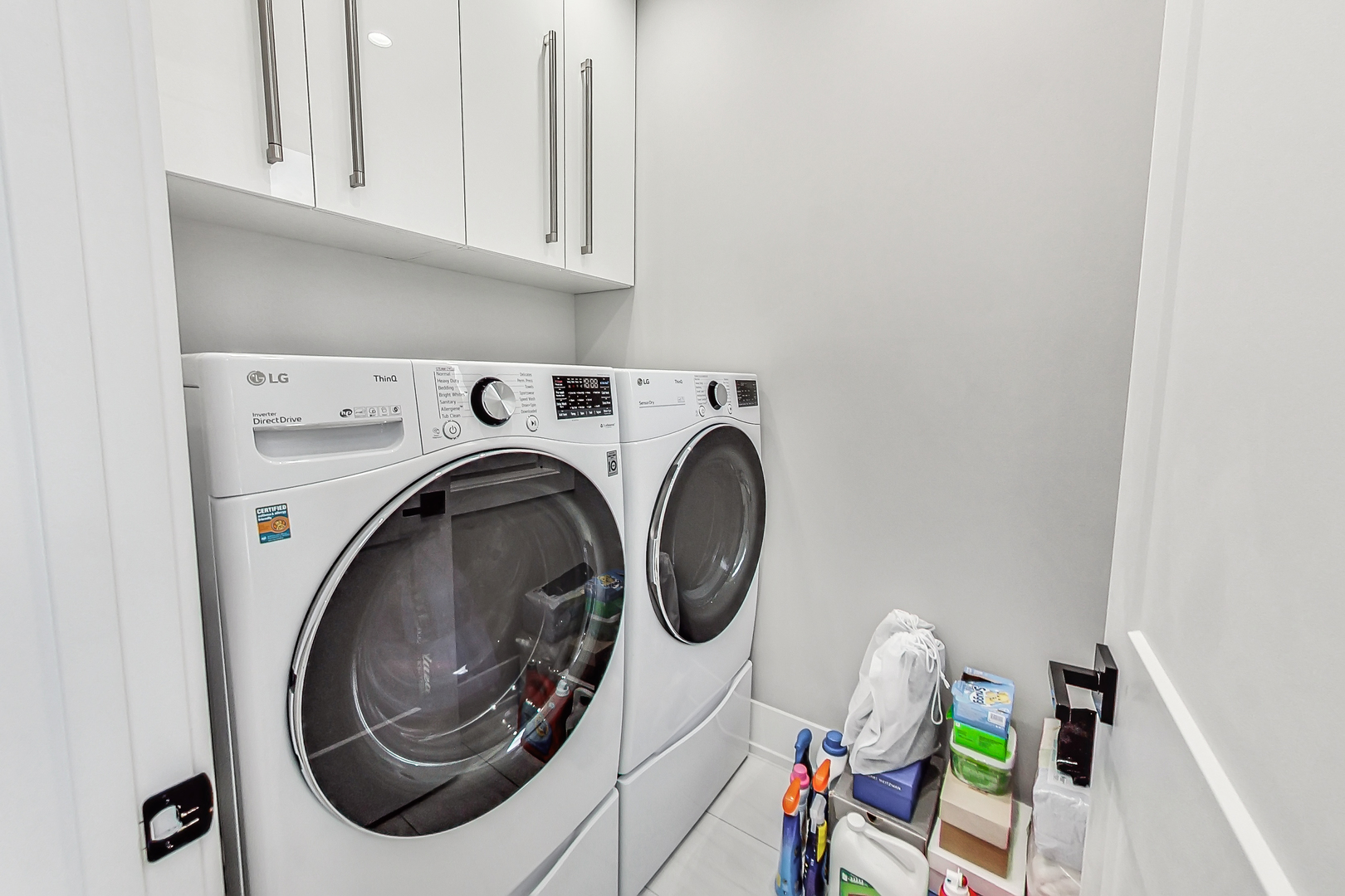 1331 Pfingsten Road Northbrook, IL 60062 - Photo 27 of 38 a utility room with dryer and washer