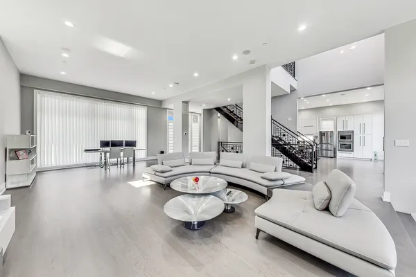 $2,299,000 | 1331 Pfingsten Road, Northbrook, IL 60062